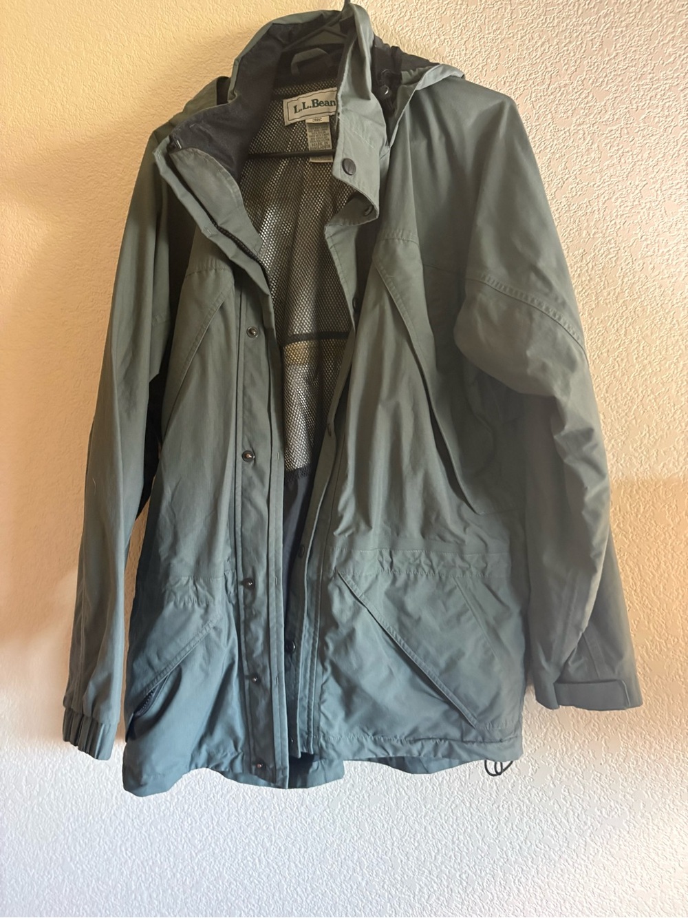 L.L. Bean Men's Olive Green Waterproof Hooded Jacket Size Medium